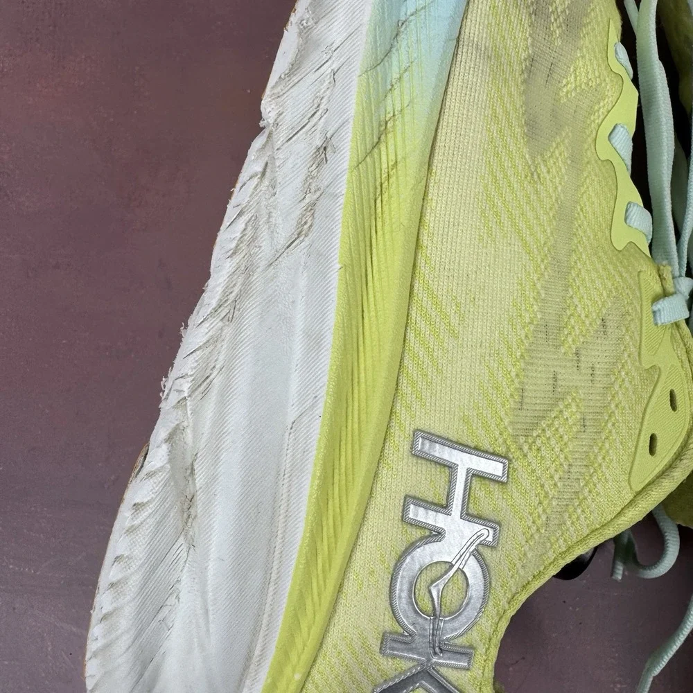 Hoka One One Women's Clifton 9 Citrus Glow Mesh Running Shoes Size‎ 9.5B US